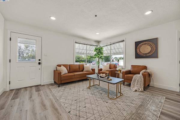 1306 W 10th St, Antioch, CA 94509