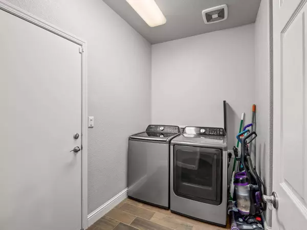 6232 E Emma Drive, Fresno, CA 93727