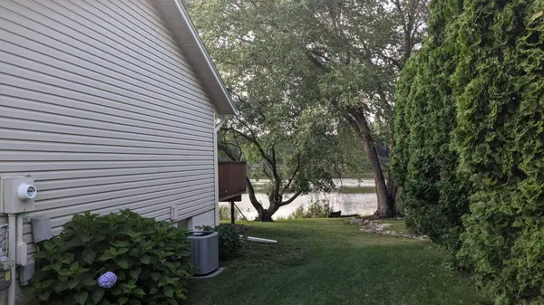 1641 Camelot LN NE, Fridley, MN 55432