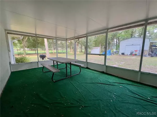 8090 SE 144th PL, Inglis, FL 34449