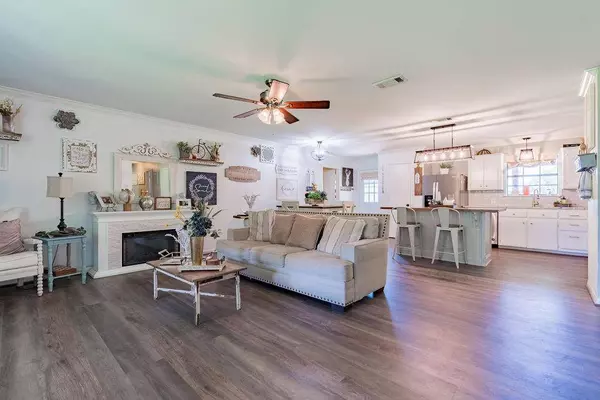 14717 Pine Oak, Brownsboro, TX 75756