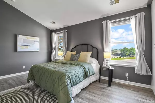 10349 E Peakview AVE #B, Englewood, CO 80111