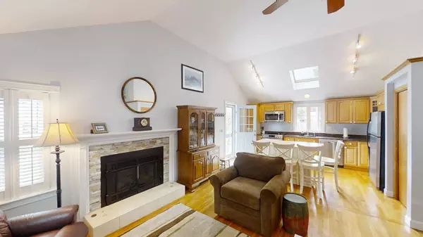 21 Robert Arthur Way, South Dennis, MA 02660