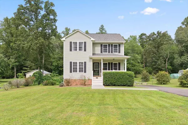 225 Sunnydale AVE, Appomattox, VA 24522