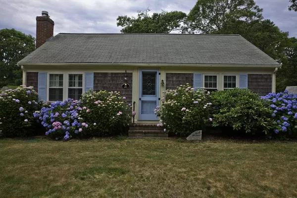 21 Robert Arthur Way, South Dennis, MA 02660