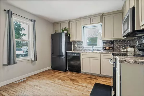 15759 Loring RD, Bonner Springs, KS 66012