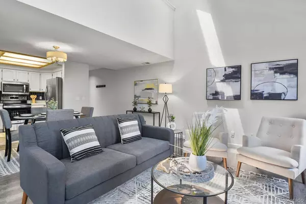 10349 E Peakview AVE #B, Englewood, CO 80111