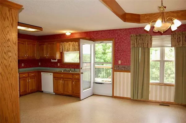 4210 Garland AVE, Leavenworth, KS 66048