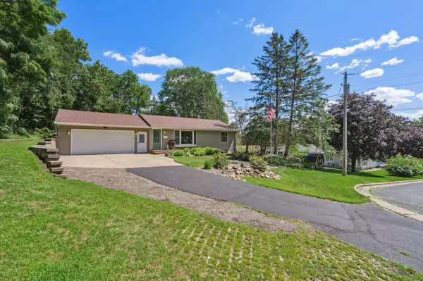 616 N 4th ST, River Falls, WI 54022