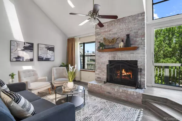 10349 E Peakview AVE #B, Englewood, CO 80111