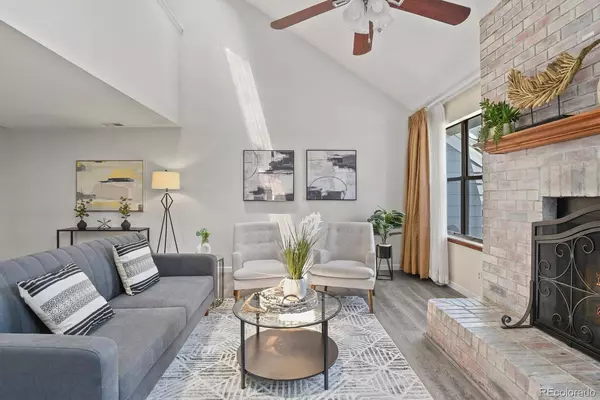 10349 E Peakview AVE #B, Englewood, CO 80111