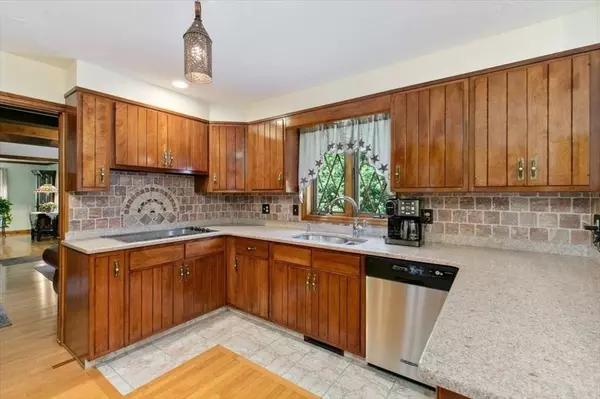 6 Gilbert Way, Millbury, MA 01527