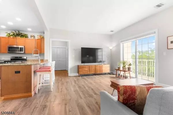 3410 Windsor Park Ct #3410, Englewood City, NJ 07631