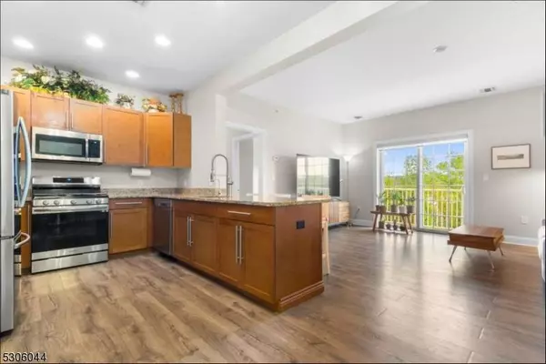 3410 Windsor Park Ct #3410, Englewood City, NJ 07631