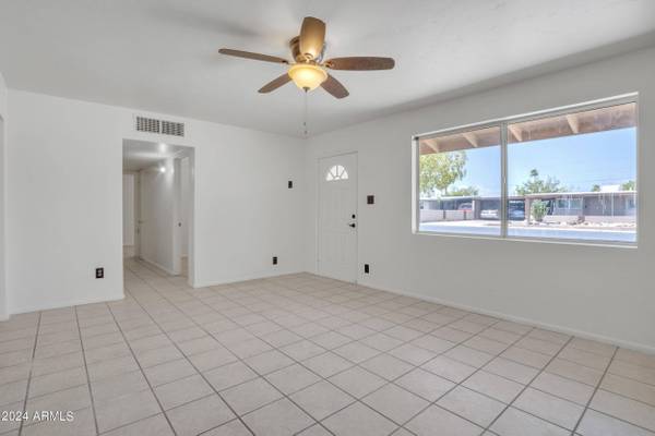 3315 E HUBBELL Street, Phoenix, AZ 85008