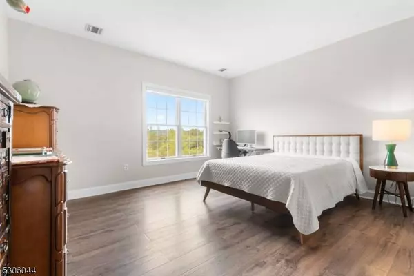 3410 Windsor Park Ct #3410, Englewood City, NJ 07631