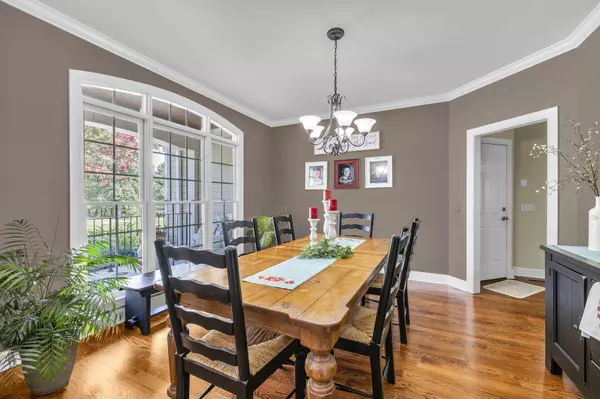 11171 Captains Cove Dr, Soddy Daisy, TN 37379