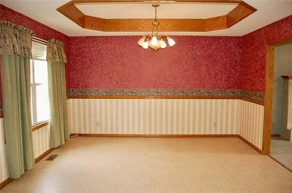 4210 Garland AVE, Leavenworth, KS 66048