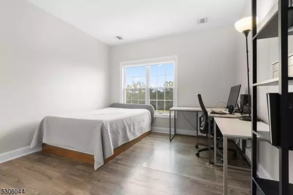 3410 Windsor Park Ct #3410, Englewood City, NJ 07631