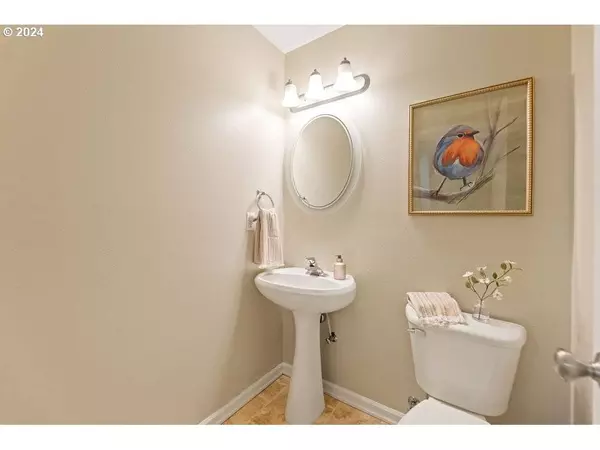 2107 NE 97TH CIR, Vancouver, WA 98665