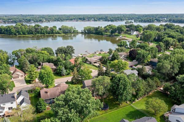 15750 Island View RD NW, Prior Lake, MN 55372