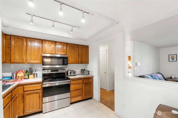 19217 10th AVE E, Spanaway, WA 98387