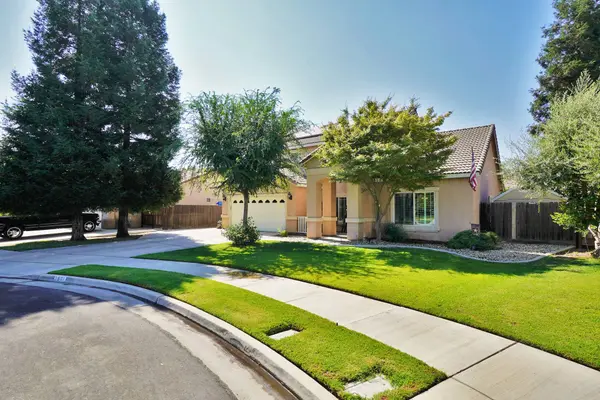 2861 14th Street, Sanger, CA 93657