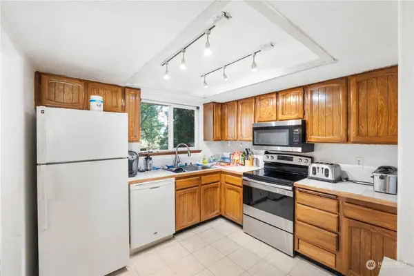 19217 10th AVE E, Spanaway, WA 98387