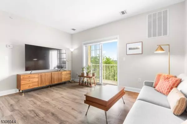 3410 Windsor Park Ct #3410, Englewood City, NJ 07631