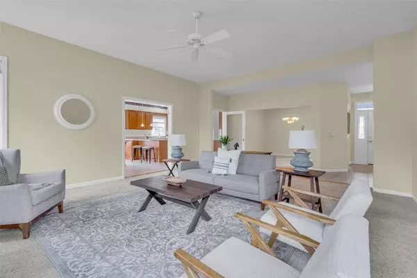 127 Autumn Woods DR NW, Cedar Rapids, IA 52405