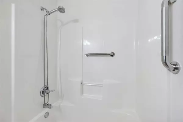 8512 Bridge Street, North Richland Hills, TX 76180