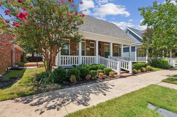 8512 Bridge Street, North Richland Hills, TX 76180