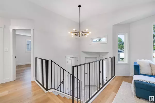 38 OAKDALE PL, St. Albert, AB T8N 6M2