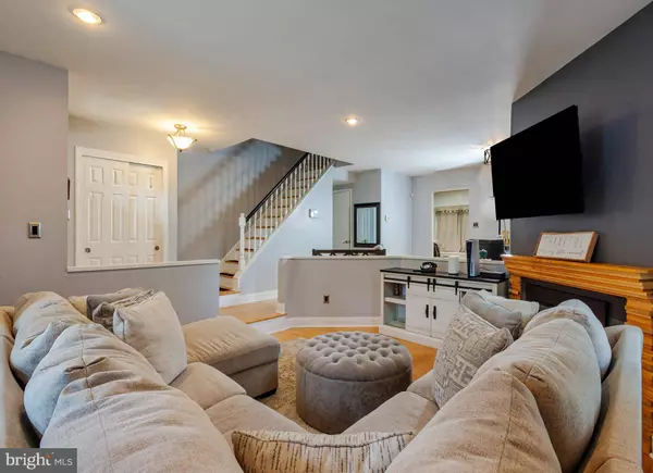 701 KINGS CROFT, Cherry Hill, NJ 08034