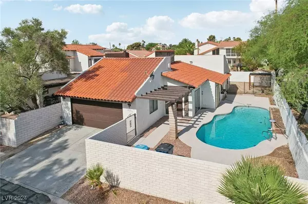 5111 Tennis Court, Las Vegas, NV 89120