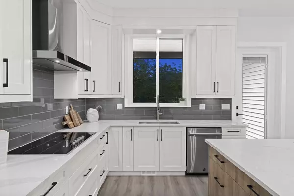 11018 243B ST, Maple Ridge, BC V2W 1H5