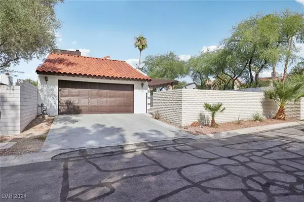 5111 Tennis Court, Las Vegas, NV 89120