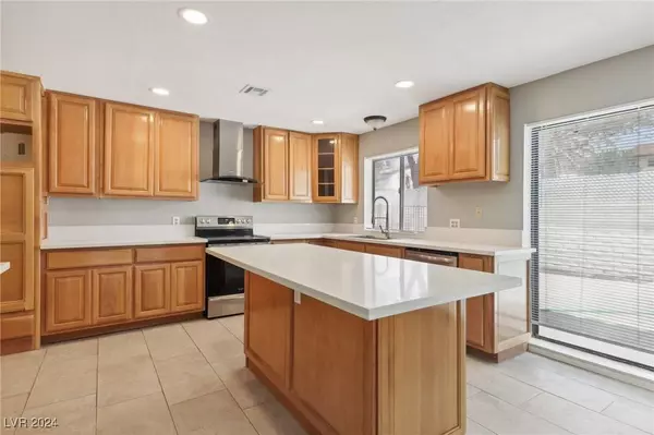 5111 Tennis Court, Las Vegas, NV 89120