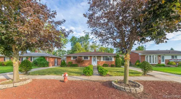 9001 SHANNON Drive, Sterling Heights, MI 48314
