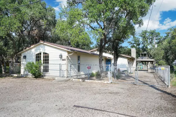 2788 Lakeshore Drive, Canyon Lake, TX 78006