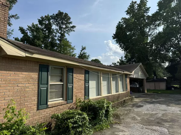 313 Brookdale Dr, Orangeburg, SC 29115