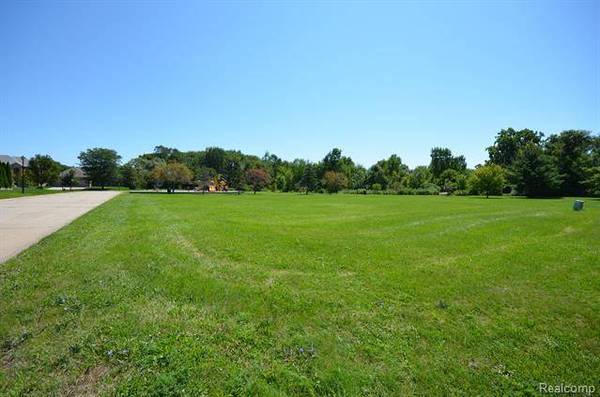 33228 Nicola, Fraser, MI 48026