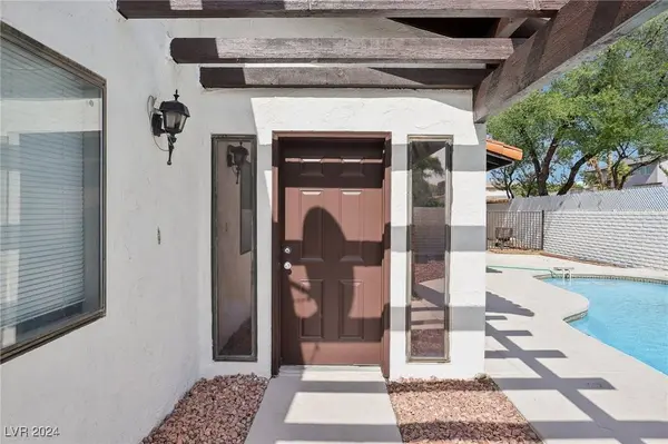 5111 Tennis Court, Las Vegas, NV 89120