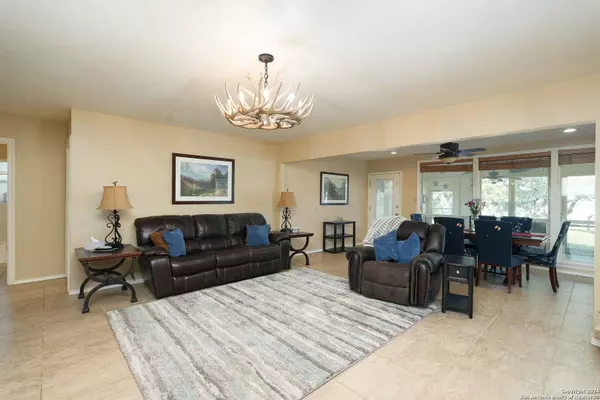 2788 Lakeshore Drive, Canyon Lake, TX 78006