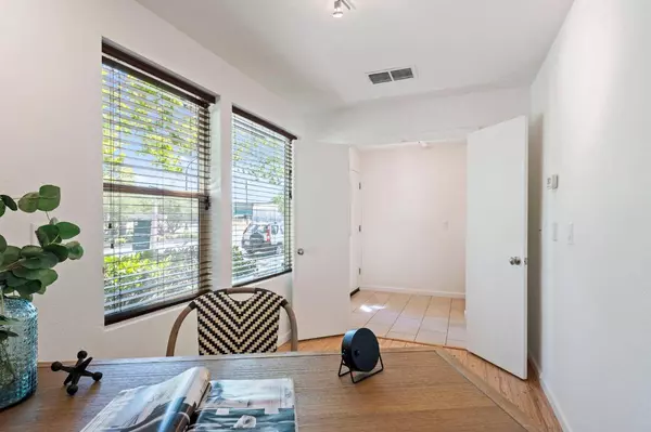 903 Graphite LN, West Sacramento, CA 95691