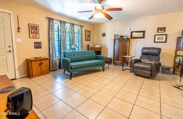 5608 N 32ND Drive, Phoenix, AZ 85017