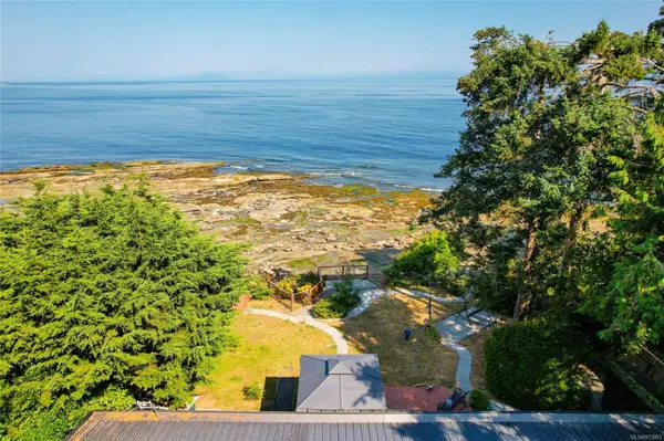 526 Berry Point Rd, Gabriola Island, BC V0R 1X1