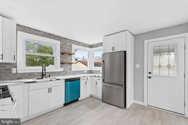 15 CLOVERDALE RD, Blackwood, NJ 08012