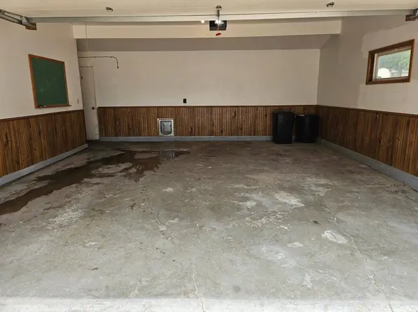 214 Carrow CIR, Marshall, MN 56258