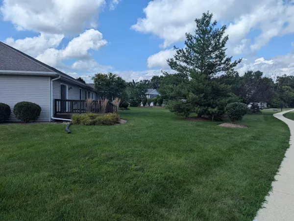 640 Trailview Unit 1, Waterford, WI 53185